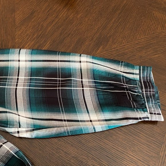 Lane Bryant, Plaid Oversized Long Sleeve Button Down, Size 22/24 - Picture 5 of 8